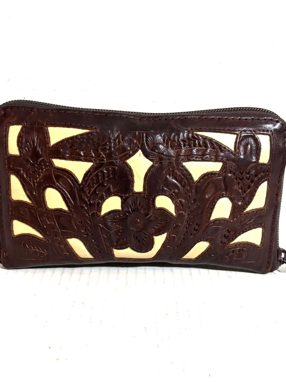 Vintage Brown Leather Cutout Floral Clutch with Cream Underlay - Picture 5 of 5